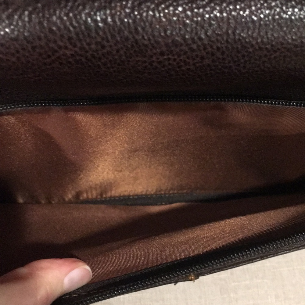 Wilson’s Leather Dark Rugged Expandable Briefcase - Picture 8 of 16